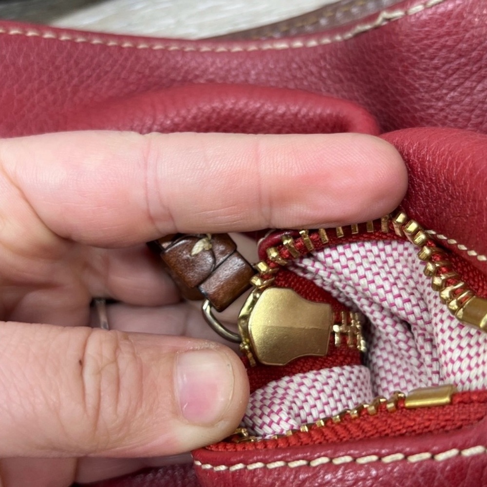 Dooney & Bourke Red Pebbled Leather Shoulder Bag! Preowned! - Picture 14 of 15